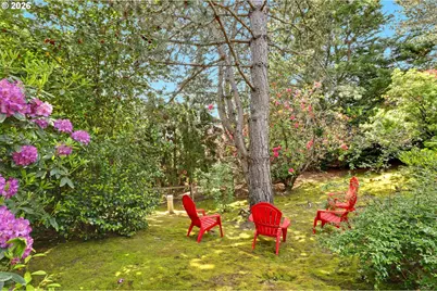 9428 NW Hopedale Ct, Portland, OR 97229 - Photo 40
