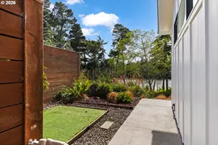 88060 Lake Point Dr, Florence, OR 97439 - Photo 44