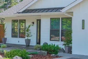 88060 Lake Point Dr, Florence, OR 97439 - Photo 2