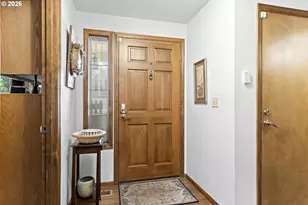 1415 Gilham Rd, Eugene, OR 97401 - Photo 6