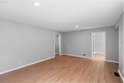 7776 SW 5th Ave, Portland, OR 97219 - Photo 10