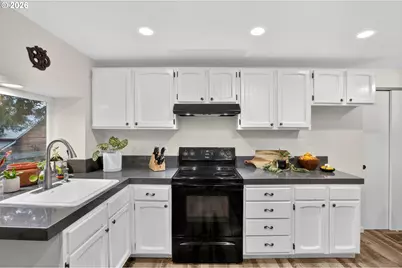 4721 SW 45th Ave, Portland, OR 97221 - Photo 10