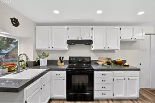 4721 SW 45th Ave, Portland, OR 97221 - Photo 10