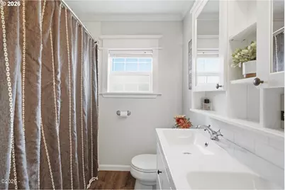 1303 3rd St, Tillamook, OR 97141 - Photo 10
