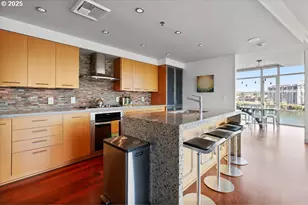 1260 NW Naito Pkwy, Portland, OR 97209 - Photo 12