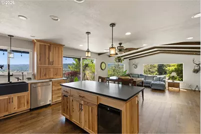 781 Black Oak Dr, Roseburg, OR 97471 - Photo 16