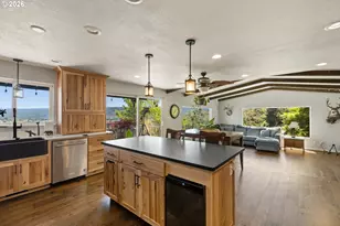 781 Black Oak Dr, Roseburg, OR 97471 - Photo 16