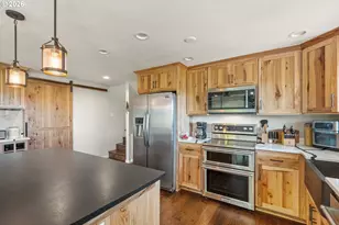 781 Black Oak Dr, Roseburg, OR 97471 - Photo 18