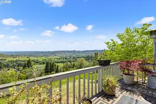 781 Black Oak Dr, Roseburg, OR 97471 - Photo 4
