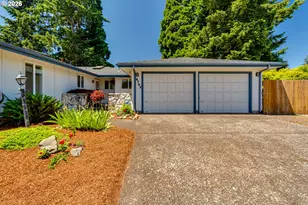 4742 Thunderbird St, Eugene, OR 97404 - Photo 2