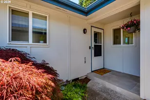 4742 Thunderbird St, Eugene, OR 97404 - Photo 4