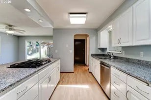 4742 Thunderbird St, Eugene, OR 97404 - Photo 8