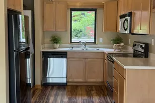 910 NW Naito Pkwy, Portland, OR 97209 - Photo 18