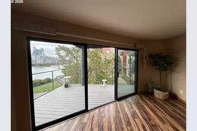 910 NW Naito Pkwy #i-4, Portland, OR 97209 - Photo 16