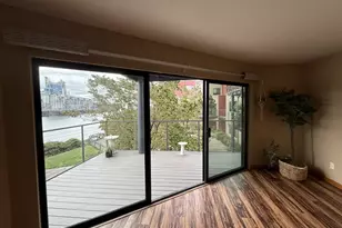 910 NW Naito Pkwy, Portland, OR 97209 - Photo 16