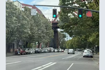 910 NW Naito Pkwy #i-4, Portland, OR 97209 - Photo 32