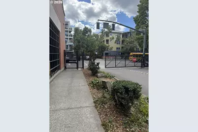 910 NW Naito Pkwy #i-4, Portland, OR 97209 - Photo 28