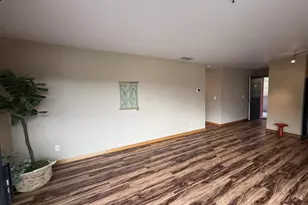910 NW Naito Pkwy, Portland, OR 97209 - Photo 10