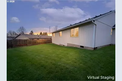 1108 NE Tamera Ln, Portland, OR 97220 - Photo 12