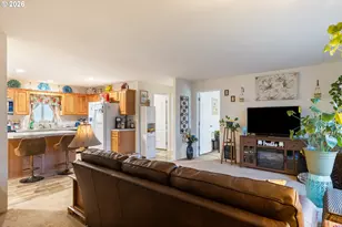 434 NW Broc Dr, Winston, OR 97496 - Photo 6