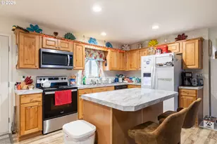 434 NW Broc Dr, Winston, OR 97496 - Photo 12