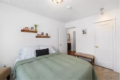 12425 SW 7th St, Beaverton, OR 97005 - Photo 8