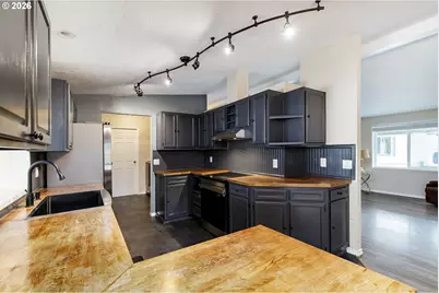 12450 SW Fischer Rd #103, Portland, OR 97224 - Photo 16