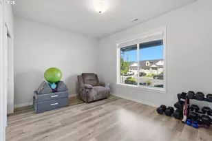 329 S 7th St, Carlton, OR 97111 - Photo 10