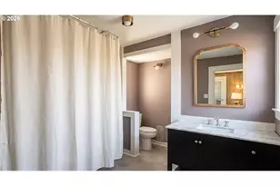 608 SW 2nd St, Enterprise, OR 97828 - Photo 4