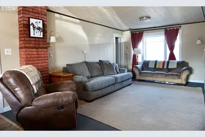 608 SW 2nd St, Enterprise, OR 97828 - Photo 8