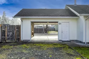 1560 Harvey Rd, Cottage Grove, OR 97424 - Photo 36