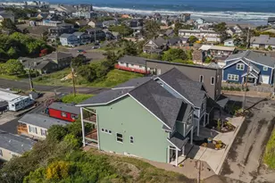 413 NW 5th St, Newport, OR 97365 - Photo 22