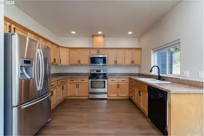 926 NE Sunset Ct, Clatskanie, OR 97016 - Photo 6