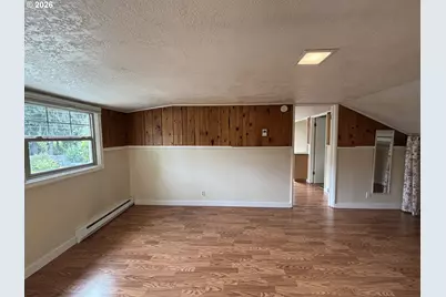 2490 Emerald St, Eugene, OR 97403 - Photo 30