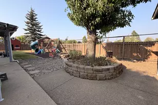 226 Johnson St, Sutherlin, OR 97479 - Photo 32