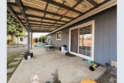 226 Johnson St, Sutherlin, OR 97479 - Photo 28
