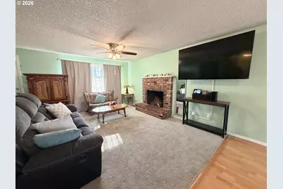 226 Johnson St, Sutherlin, OR 97479 - Photo 14