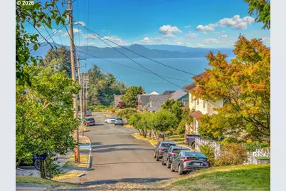 909 5th St, Astoria, OR 97103 - Photo 10