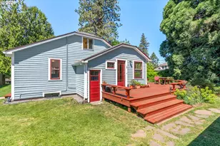1003 5th St, Hood River, OR 97031 - Photo 2