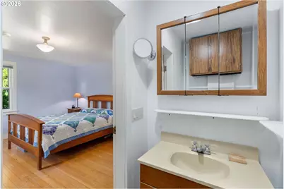 1003 5th St, Hood River, OR 97031 - Photo 16