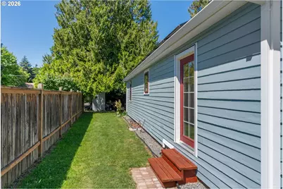1003 5th St, Hood River, OR 97031 - Photo 28