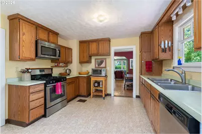 1003 5th St, Hood River, OR 97031 - Photo 10