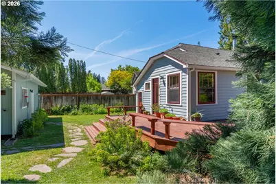 1003 5th St, Hood River, OR 97031 - Photo 32