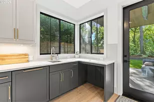 850 York Rd, Lake Oswego, OR 97034 - Photo 18