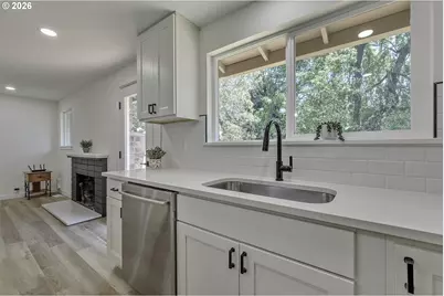 680 SW Willow Creek Dr, Beaverton, OR 97003 - Photo 12