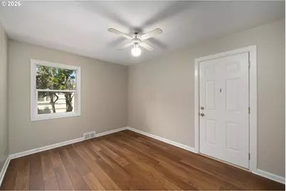2010 NE 78th Ave, Portland, OR 97213 - Photo 16