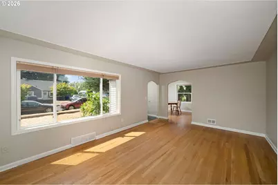 2010 NE 78th Ave, Portland, OR 97213 - Photo 6