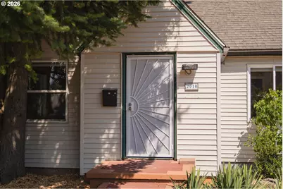 2010 NE 78th Ave, Portland, OR 97213 - Photo 2