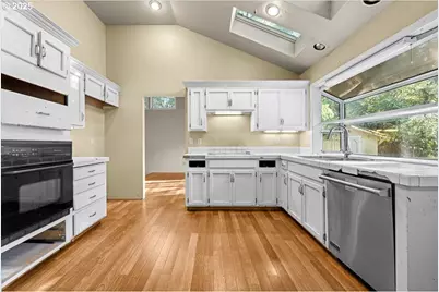 17427 SW Rivendell Dr, Portland, OR 97224 - Photo 14