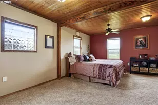 10093 NE Wiseacre Ln, Aurora, OR 97002 - Photo 38